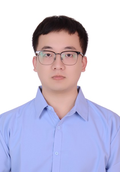 崔航